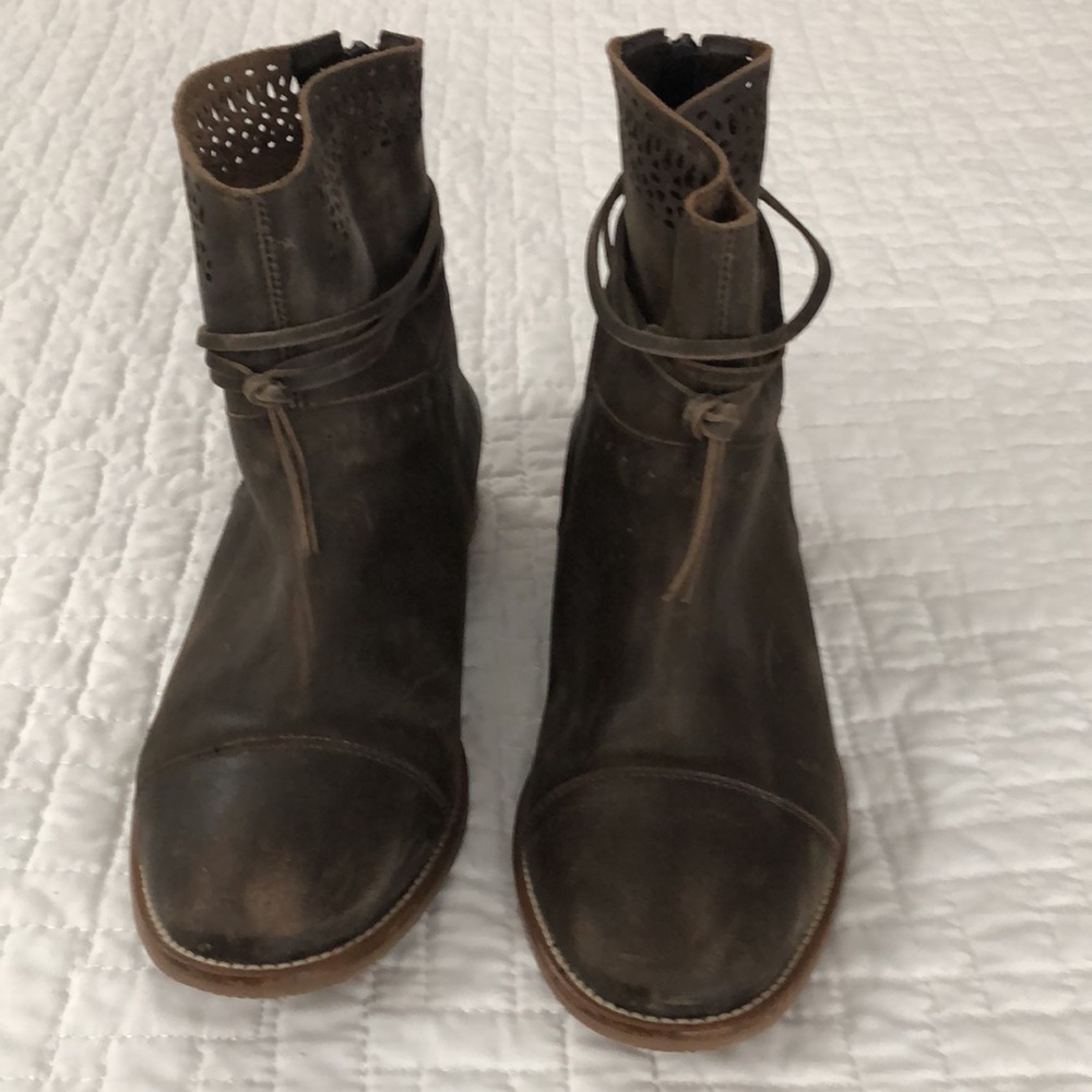EUC Klub Nico Cool BoHo Vibe Cutout Boots / Booties (Brown) - Picture 3 of 11